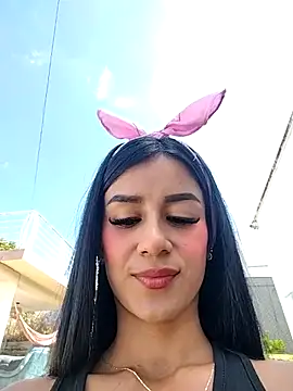 Juliana Xander online show from September 9, 2025, 2:15 pm