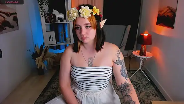 lunaalli online show from September 18, 2025, 5:16 pm