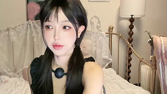 kiraa-0051 online show from October 3, 2025, 7:43 am