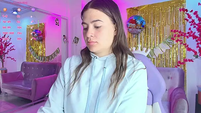 Antonella wild online show from December 19, 2025, 3:43 am