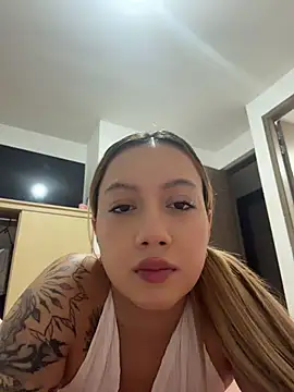 Snapshot of Becca_Johnson_u chatting on June 30, 2026, 1:05 am Becca Johnson u online show from June 30, 2026, 1:05 am