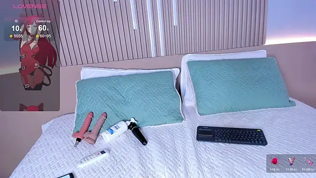 Camile cute online show from February 7, 2026, 7:22 pm