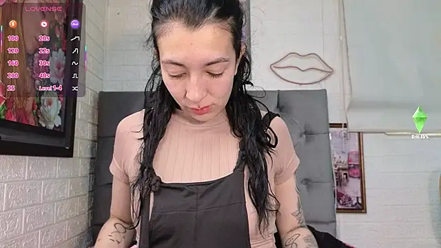 SALOME KORLAND online show from October 6, 2025, 3:02 pm