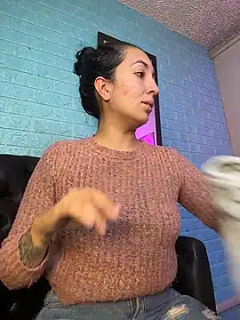 SALOME KORLAND online show from April 7, 2026, 5:15 pm