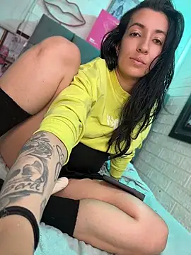 SALOME KORLAND online show from April 16, 2026, 9:50 pm