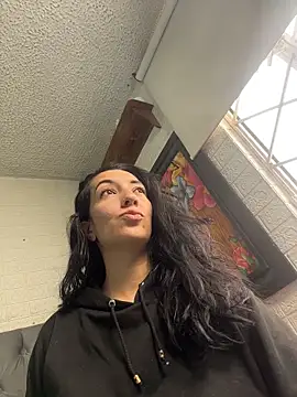 SALOME KORLAND online show from October 25, 2025, 2:28 pm