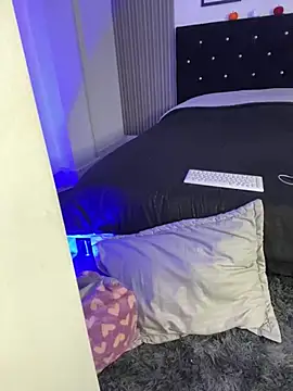 ashlycarteer online show from October 17, 2025, 7:04 pm