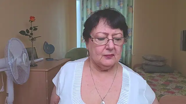 Margo Moll online show from January 17, 2026, 11:25 am