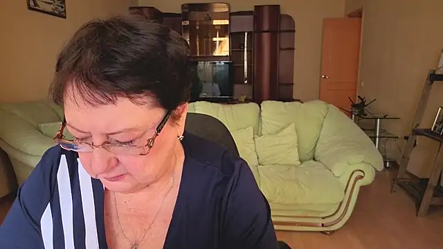 Margo Moll online show from February 19, 2026, 12:13 pm