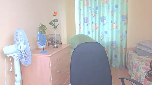 Margo Moll online show from December 19, 2025, 8:17 am