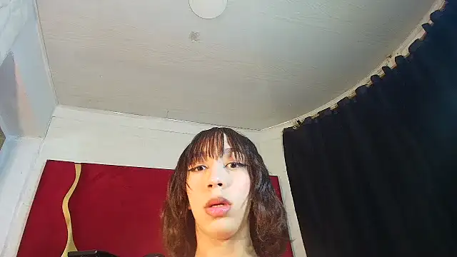 chaniesmith69x online show from March 29, 2026, 4:25 am