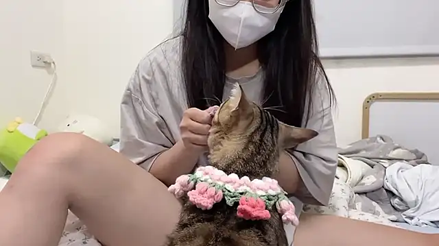 Snapshot of LHeart chatting on September 15, 2025, 3:01 pm LHeart online show from September 15, 2025, 3:01 pm