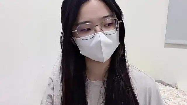 LHeart online show from March 23, 2026, 1:55 pm