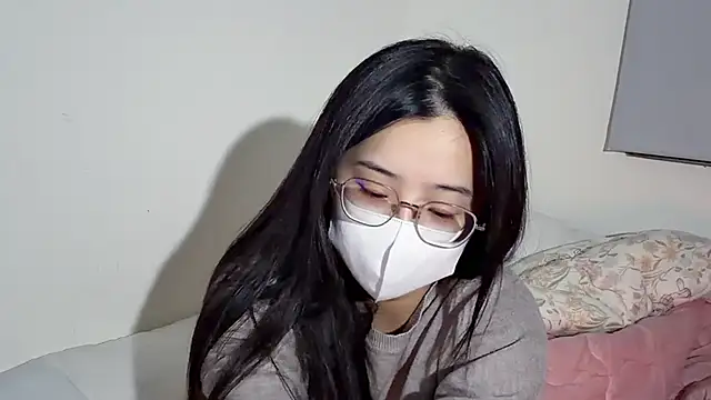 Snapshot of LHeart chatting on January 11, 2026, 2:35 pm LHeart online show from January 11, 2026, 2:35 pm