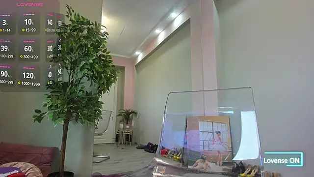 Snapshot of MayaHellen chatting on September 9, 2025, 4:55 am MayaHellen online show from September 9, 2025, 4:55 am