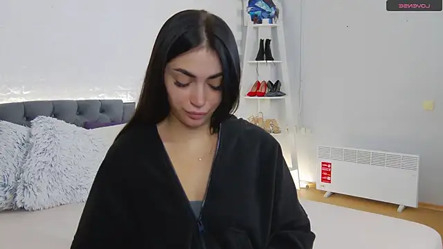 Snapshot of Agnessa chatting on November 30, 2025, 9:10 am Agnessa online show from November 30, 2025, 9:10 am