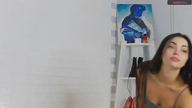 Snapshot of Agnessa chatting on November 24, 2025, 9:20 am Agnessa online show from November 24, 2025, 9:20 am