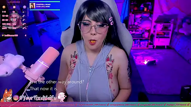 AlyssaRomanova online show from October 17, 2025, 2:48 am