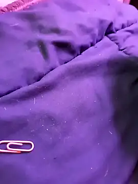 Snapshot of David1982qq chatting on September 24, 2025, 11:10 pm David1982qq online show from September 24, 2025, 11:10 pm