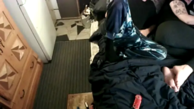 Snapshot of David1982qq chatting on October 16, 2025, 7:27 am David1982qq online show from October 16, 2025, 7:27 am