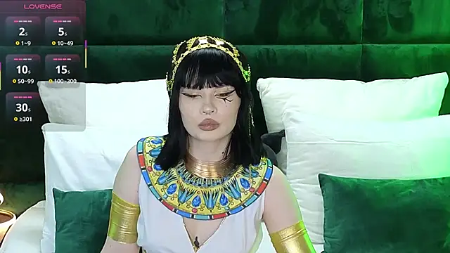 RianaRey online show from October 31, 2025, 12:35 pm