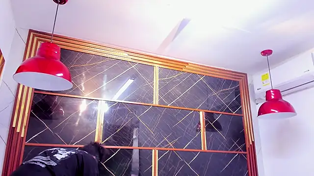 HannyThompson online show from September 10, 2025, 12:26 pm