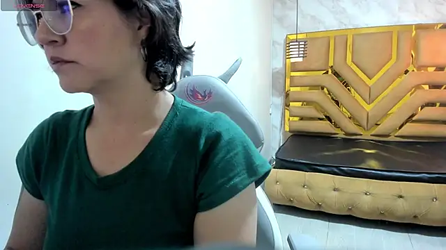 Luciifeer  online show from October 1, 2025, 6:45 pm