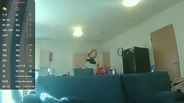 avamaxwell online show from April 10, 2026, 2:13 pm