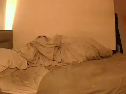 avamaxwell online show from October 5, 2025, 4:53 pm