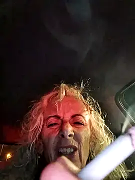 clarabell4 online show from September 25, 2025, 6:36 pm