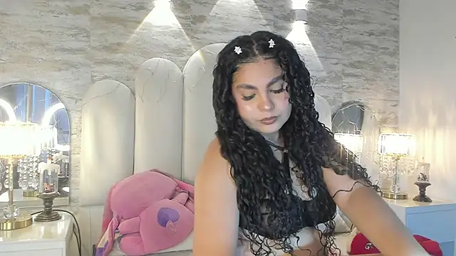 Yassy vazquez online show from December 19, 2025, 7:38 pm