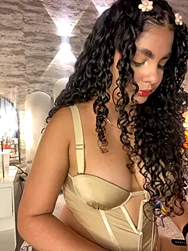 Yassy vazquez online show from October 19, 2025, 7:38 pm