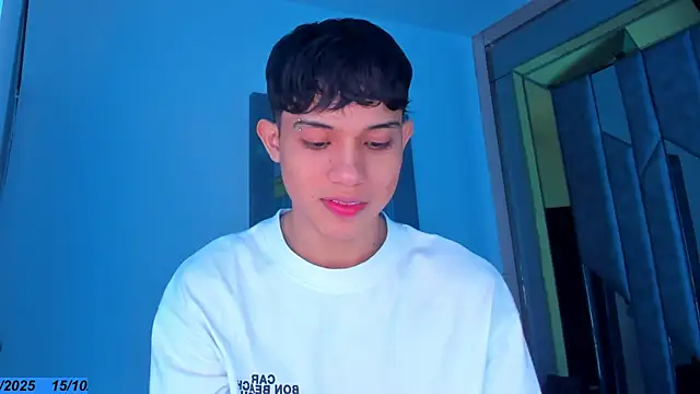 Sebax Young online show from October 15, 2025, 8:06 pm