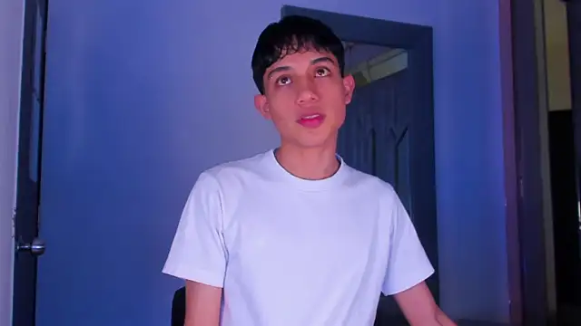 Sebax Young online show from March 19, 2026, 8:20 pm