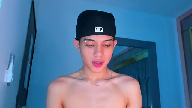 Sebax Young online show from December 14, 2025, 8:58 pm