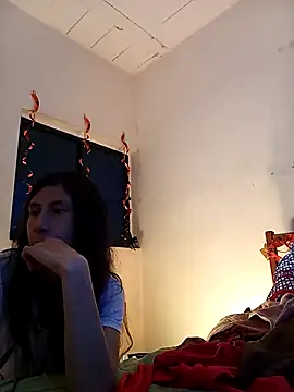  MoonLipson  online show from November 16, 2025, 4:23 pm