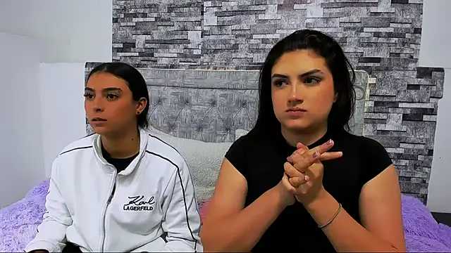 nicolexxaleja online show from October 6, 2025, 8:42 pm