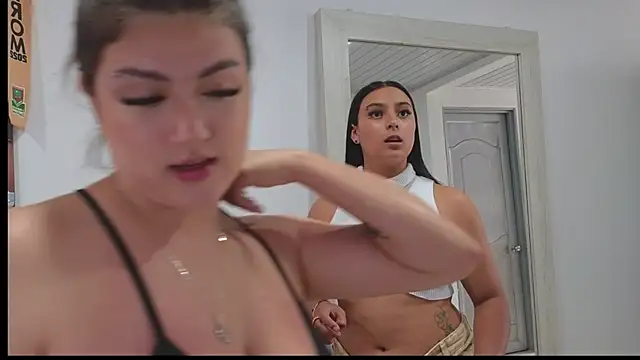 nicolexxaleja online show from March 5, 2026, 9:33 pm