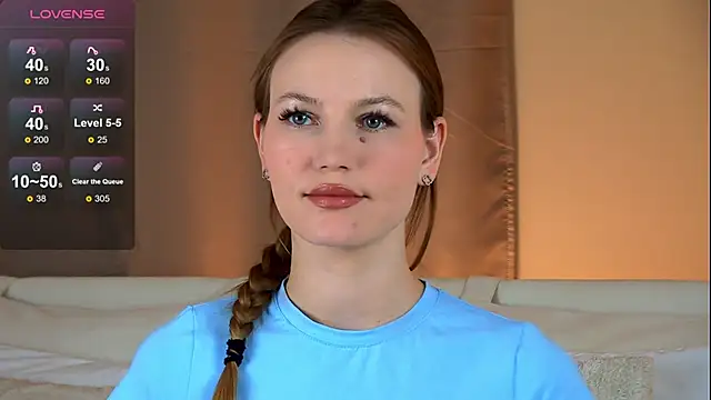 Snapshot of YungTessa chatting on September 30, 2025, 4:57 pm YungTessa online show from September 30, 2025, 4:57 pm