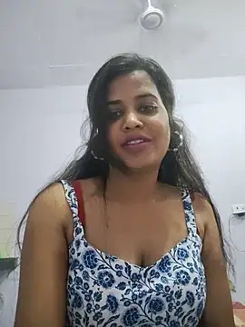 Snapshot of cute_radhikaa chatting on July 19, 2026, 11:07 am cute radhikaa online show from July 19, 2026, 11:07 am
