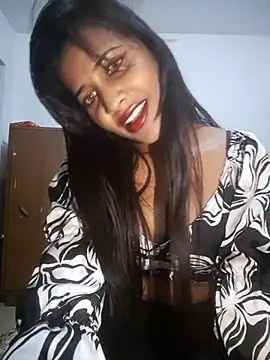 cute radhikaa online show from November 11, 2025, 5:08 pm