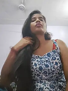 Snapshot of cute_radhikaa chatting on July 14, 2026, 7:24 am cute radhikaa online show from July 14, 2026, 7:24 am