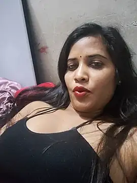 cute radhikaa online show from April 5, 2026, 9:21 pm