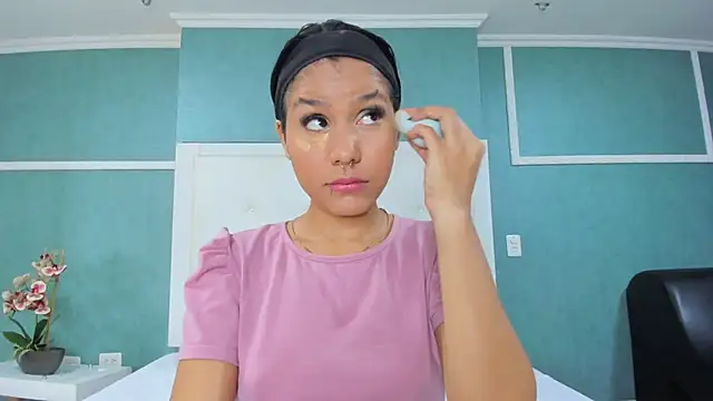 ania gomez online show from September 15, 2025, 9:37 pm