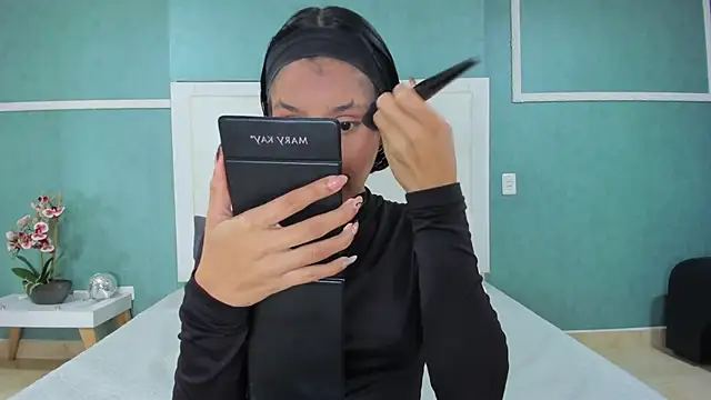 ania gomez online show from October 16, 2025, 1:08 pm