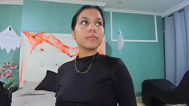 ania gomez online show from October 26, 2025, 12:49 pm