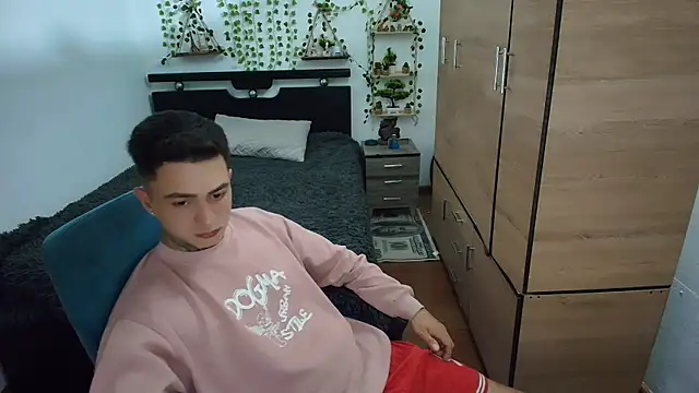 santii ss online show from April 16, 2026, 12:22 am