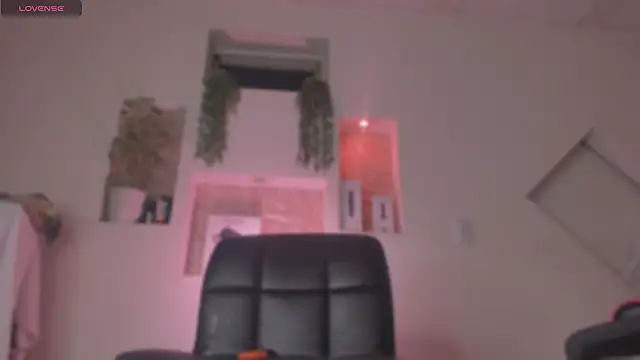 Chloe cooperr online show from September 23, 2025, 2:40 am