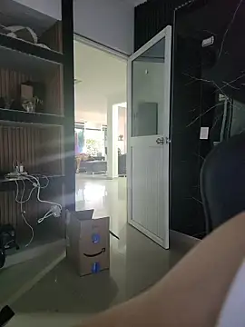 Snapshot of Yessica_Lopezz chatting on March 14, 2026, 12:00 pm Yessica Lopezz online show from March 14, 2026, 12:00 pm