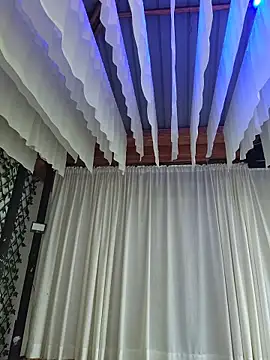 Snapshot of Yessica_Lopezz chatting on April 4, 2026, 11:39 am Yessica Lopezz online show from April 4, 2026, 11:39 am